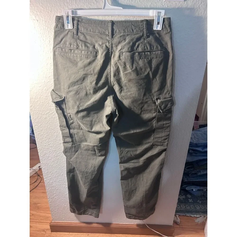 Uniqlo olive green